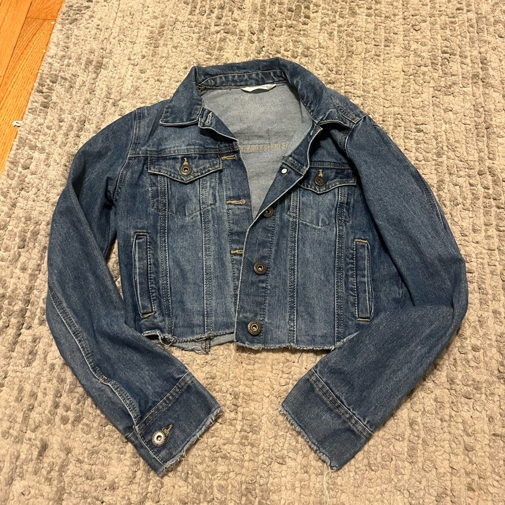 Cropped Jean Jacket - Picture 1 of 2
